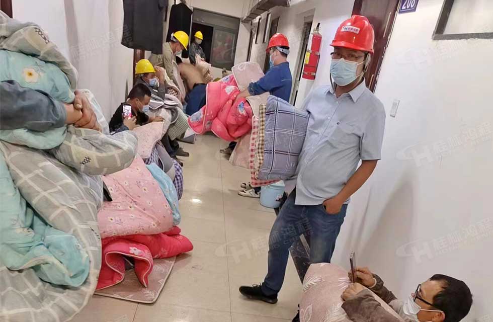 共抗疫情 服務(wù)不停|致敬桂林鴻程最美“先鋒者” 共抗疫情 服務(wù)不停|致敬桂林鴻程最美“先鋒者”