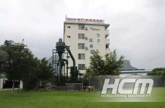 桂林鴻程800目方解石超細(xì)磨粉機(jī) 桂林鴻程800目方解石超細(xì)磨粉機(jī)