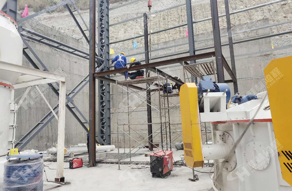 桂林鴻程助力超細立磨與大型雷蒙磨安裝工程順利竣工! 桂林鴻程助力超細立磨與大型雷蒙磨安裝工程順利竣工!